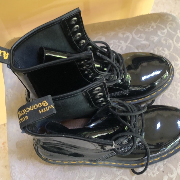 Dr Martens boots Airware black gloss - Picture 7 of 7